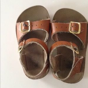 Tan Salt Water Sun Sandals size 5